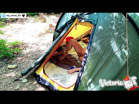 ❤️ Gikuha sa camera Passionate jerk off Stranger in a tent ❤️❌ Porno sa amon ❌️❤